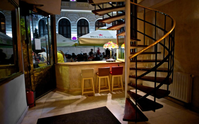 Rembrandt Hotel