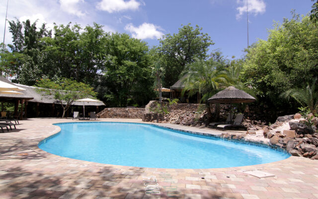 Cresta Mowana Safari Resort & Spa