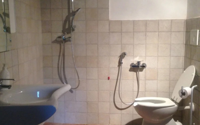 Casale Belvedere con piscina nel bosco