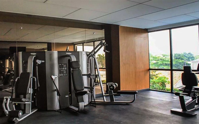 Fancy And Nice 1Br Apartment At Veranda Residence Puri