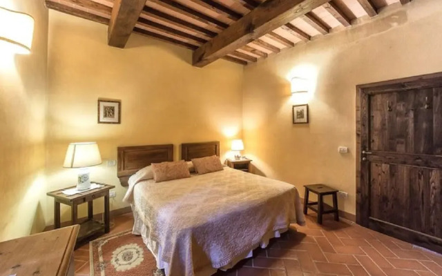 Apartment in Tuscany With Pool & Garden