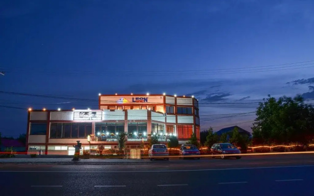 Motel - Restaurant Leon