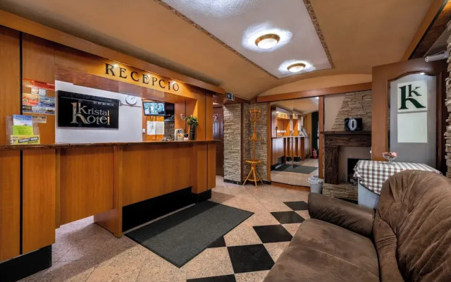 Kristal Hotel