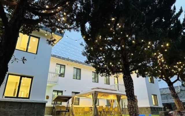 Xiaoyue Homestay (Haitang South Road Branch)