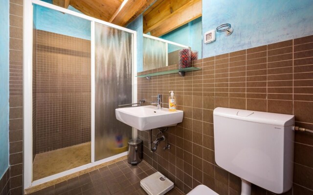 Stunning Home in Bale With Sauna, Wifi and 2 Bedrooms