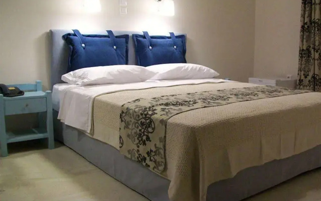 Zorbas Hotel Santorini