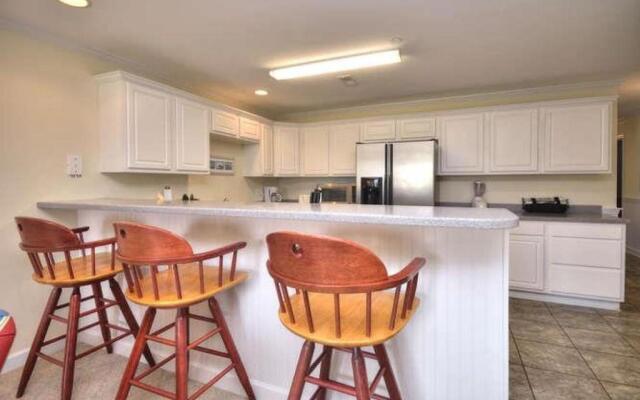 Ocean Walk 2203-Toes in the Water