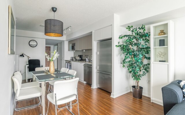 Royal Stays Condominiums - Downtown