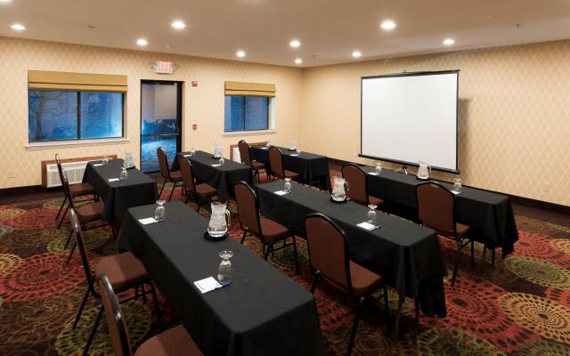 Holiday Inn Express & Suites East Greenbush (Albany-Skyline) by IHG
