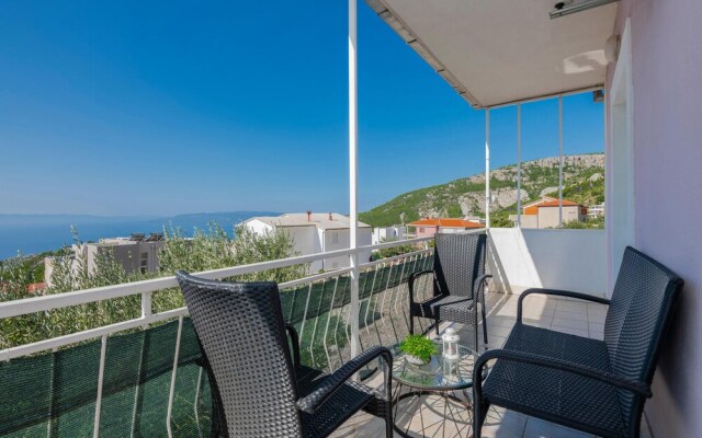 Amazing Home in Makarska With Wifi and 2 Bedrooms