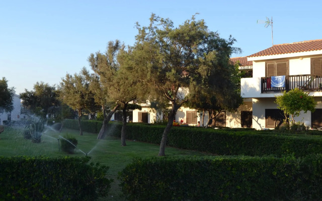 Kamarina Resort
