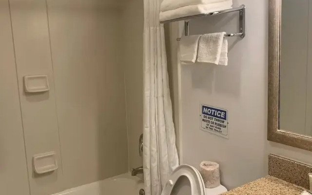 Sky Hotel Flushing/LaGuardia Airport