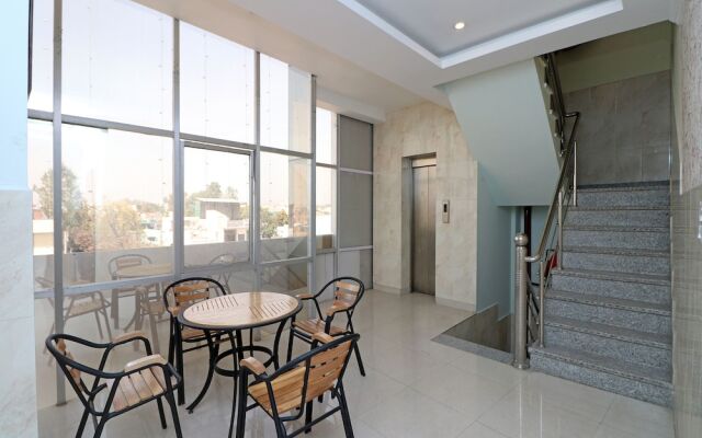 OYO 12062 Paras Guest House