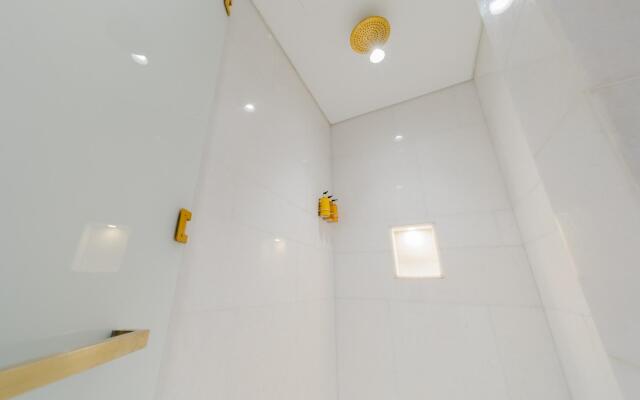 DXB - Five - 41501 - PJ