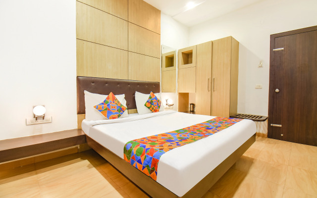 Fabhotel Shree Sai Residency
