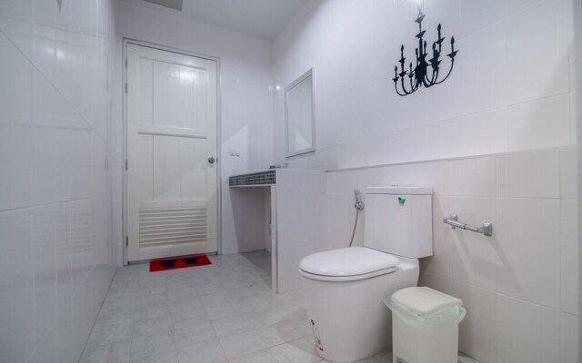 Great Green B Pool Villa