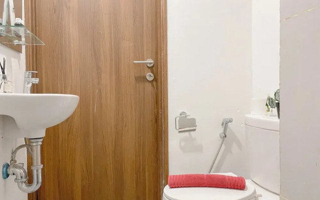 Warm And Simply Studio At Royal Sentul Park Apartment