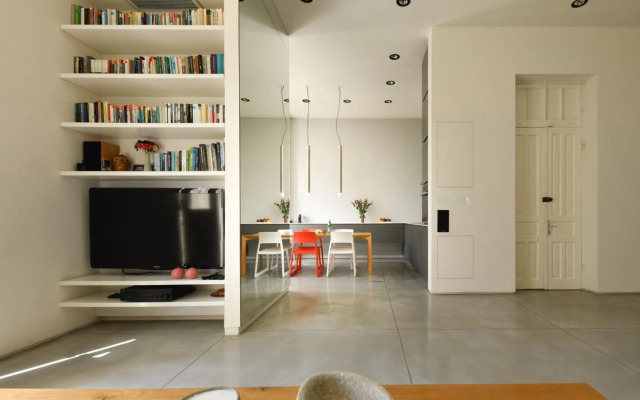 Modern and Bright 3BR apartment with 2 Balconies