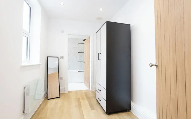 Flat 2 15 Longley Road