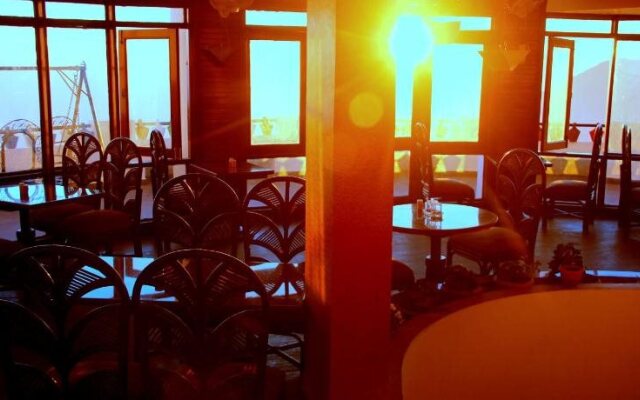 Oyo 9735 Vasant Palace