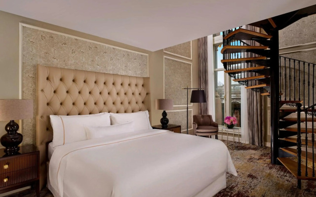The College Green Hotel Dublin, Autograph Collection