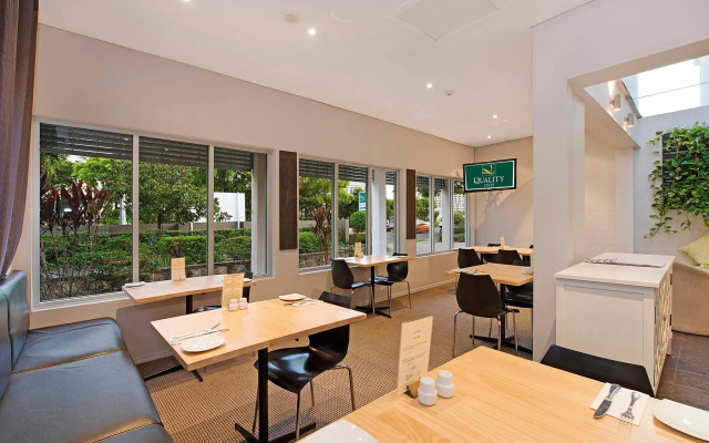 Airport Heritage Motel