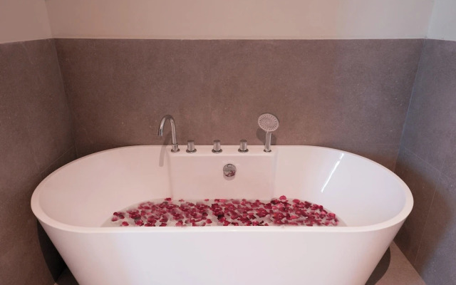 Twin Villas Drupadi 8Br Seminyak