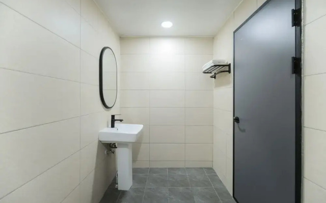 Hwaseong Stay13 Hotel