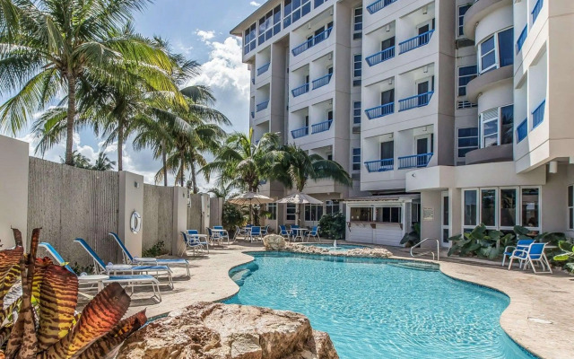 Comfort Inn & Suites Levittown