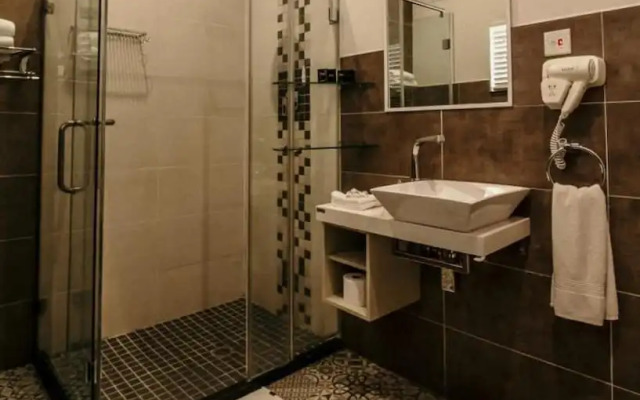 5 Sandalwood Lodge in Mount Pleasant - 2020