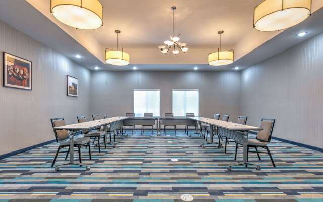 La Quinta Inn & Suites by Wyndham Decatur