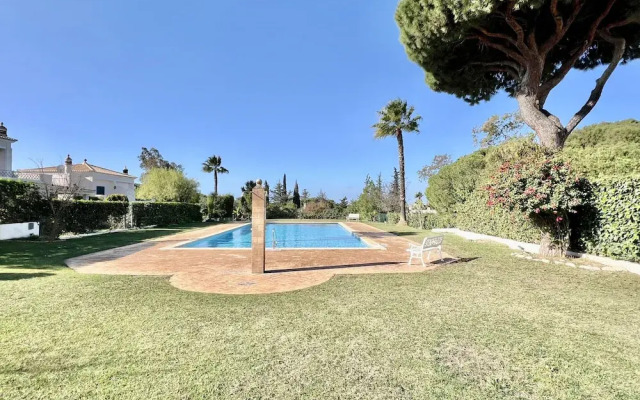 Vilamoura Deluxe Villa by Homing