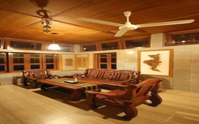 Riverside @ Hsipaw Resort