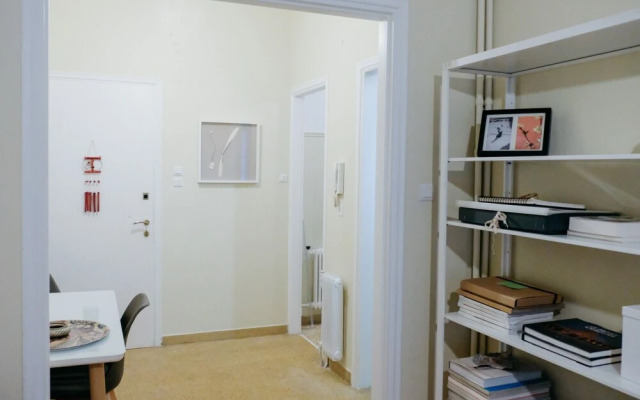 Newly Renovated Athenian Apt