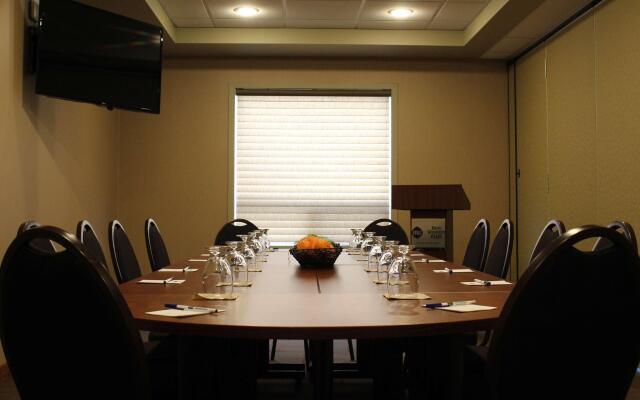 Best Western Plus Service Inn & Suites