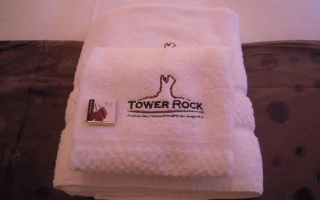 Tower Rock Puerto Deseado Superior