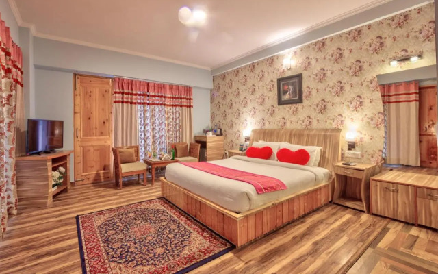 Snow Flakes Resort And Spa Centrally Heated Luxury Resort