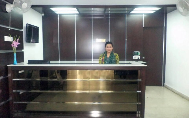 OYO Room Near Cosmos Mall
