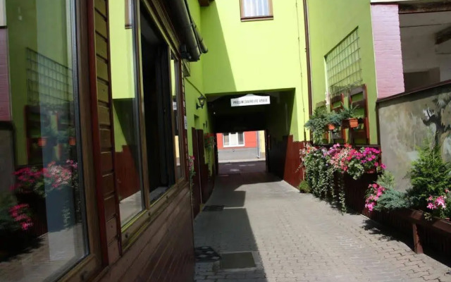 Point Pension-Restaurant
