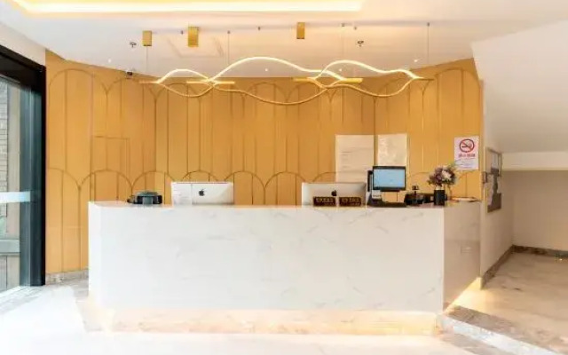 Su Shi Light Luxury Hotel (Shanghai Wujiaochang Fudan University Branch)