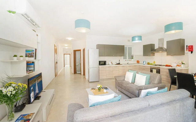 The Hillock South B4