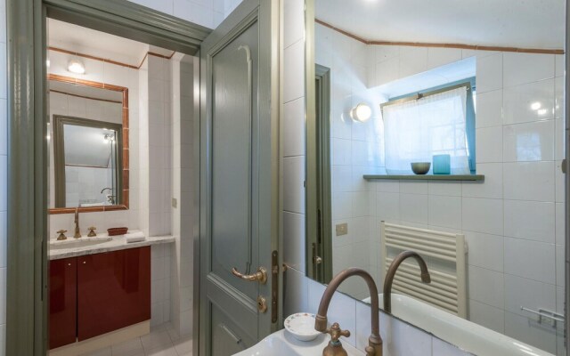 Beautiful Apartment in Pesaro With Wifi and 4 Bedrooms