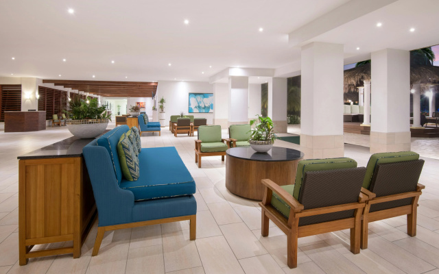 Holiday Inn Resort Aruba - Image 2