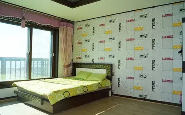 Mongsanpo Sound of Sea Wave Pension