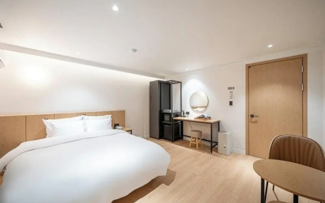 Brown Dot Hotel NamGumi