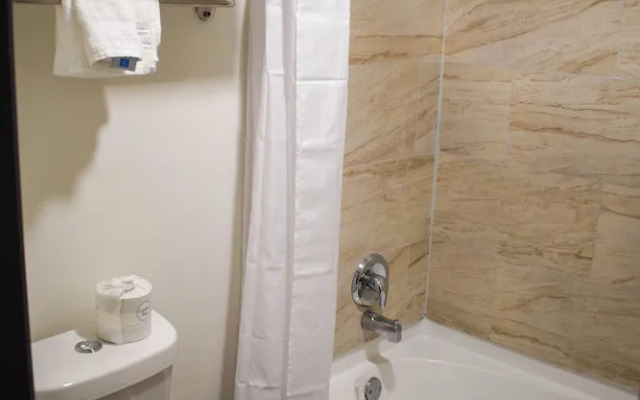 Ramada by Wyndham Cleveland Airport West