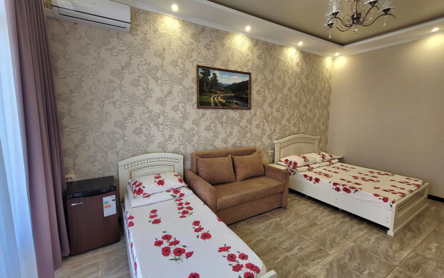 Yuzhnaya Rapsodiya Guesthouse