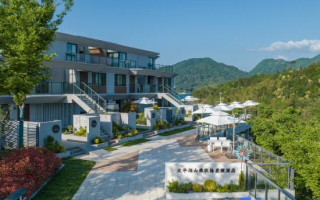 Taiping  Lake  Shancheng 90 Resort  Hotel
