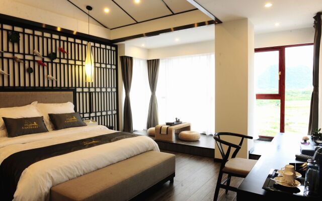 Peach Blossom Resort Hotel