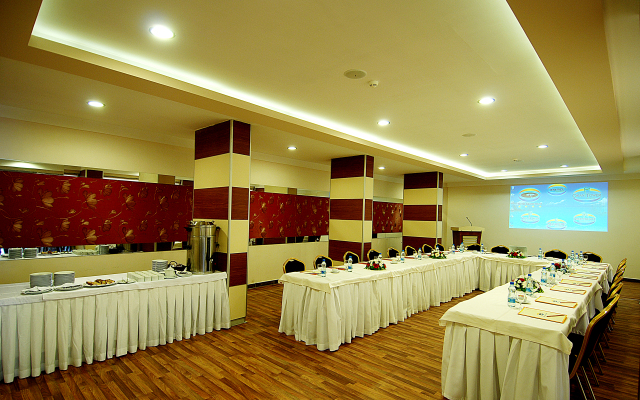 Grand Okan Hotel